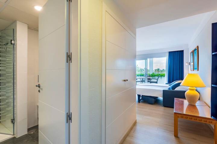 Room 13 of 75