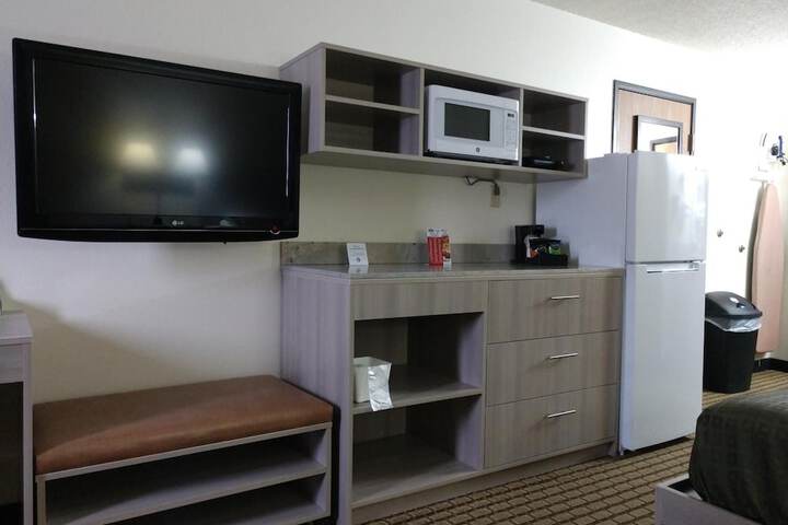 Room 10 of 38