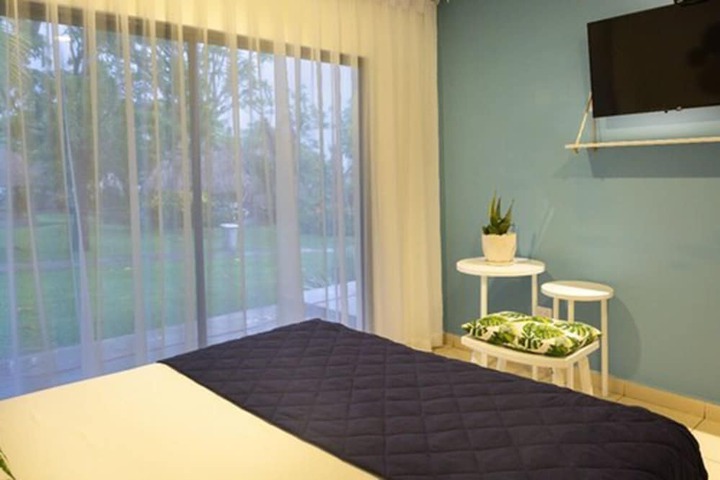Room 7 of 65