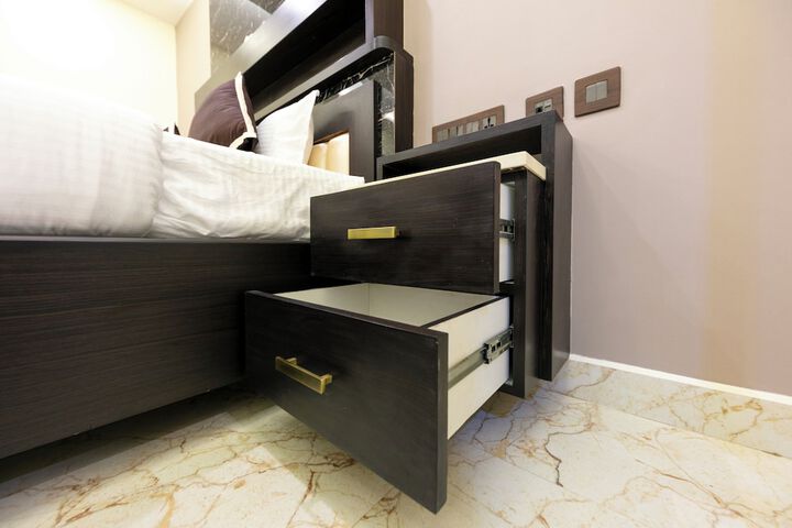 Room 2 of 6
