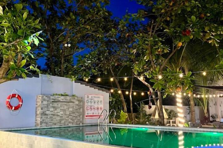 Pool 17 of 26