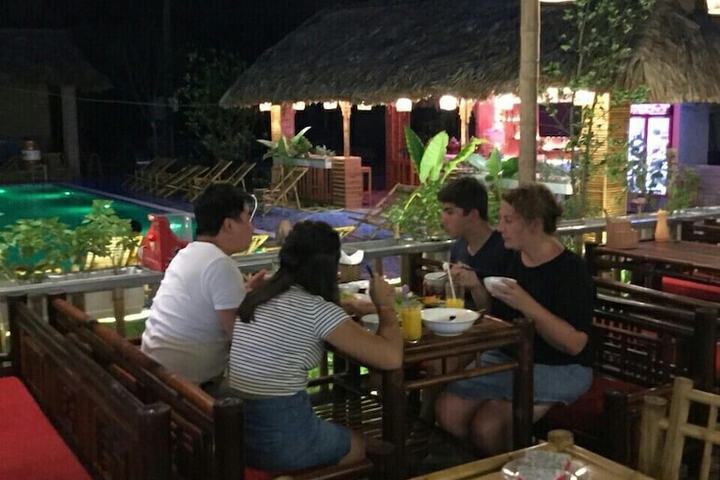 Dining 76 of 113