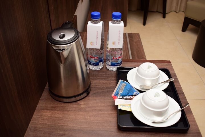 Breakfast/Coffee Service 18 of 50
