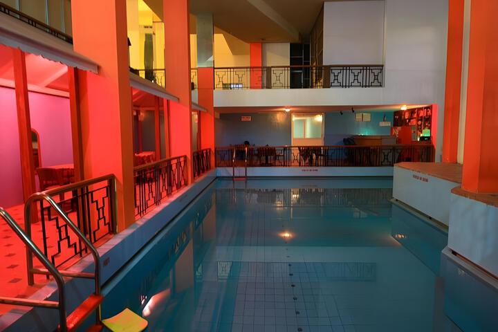 Pool 17 of 30