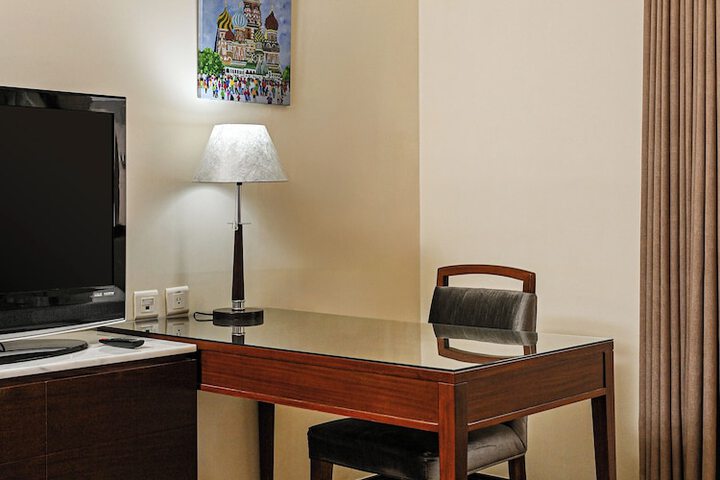 Room 2 of 72