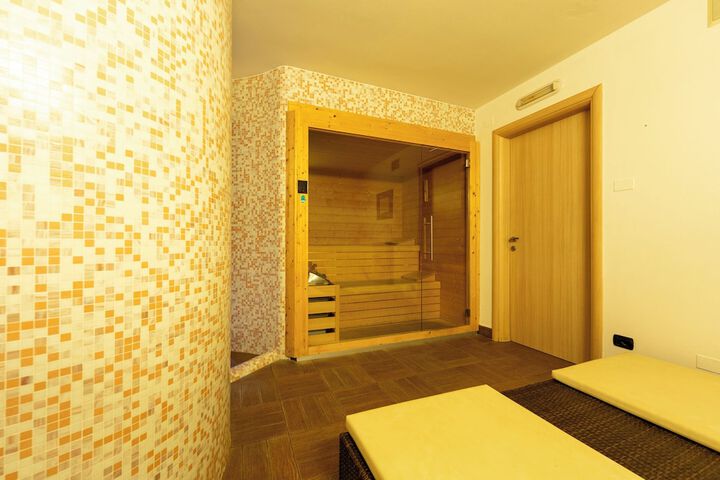 Spa 41 of 49