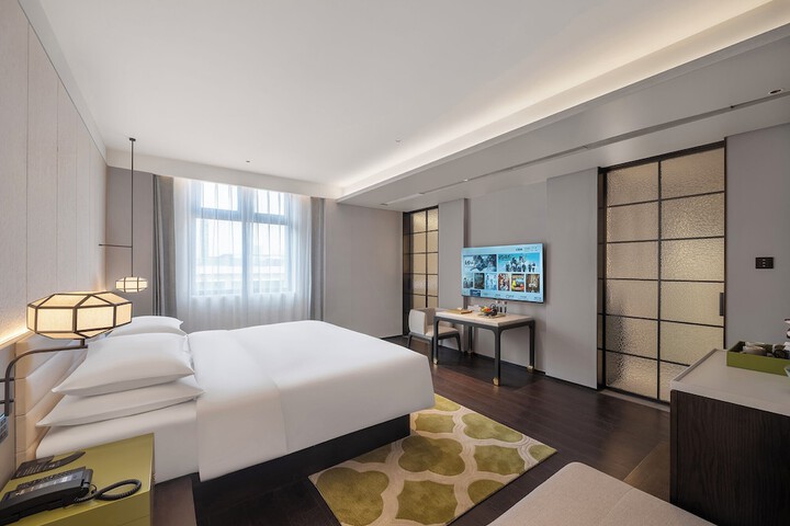 Room 14 of 40