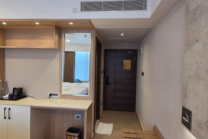 Room 42 of 87
