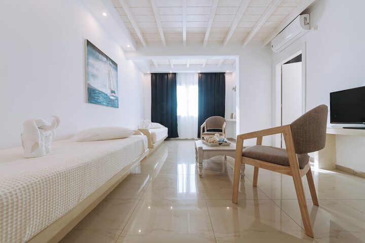 Room 6 of 47