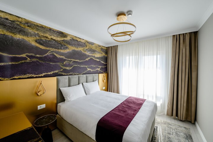 Room 37 of 70