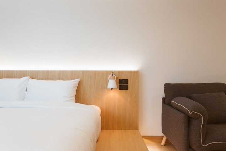 Room 32 of 103