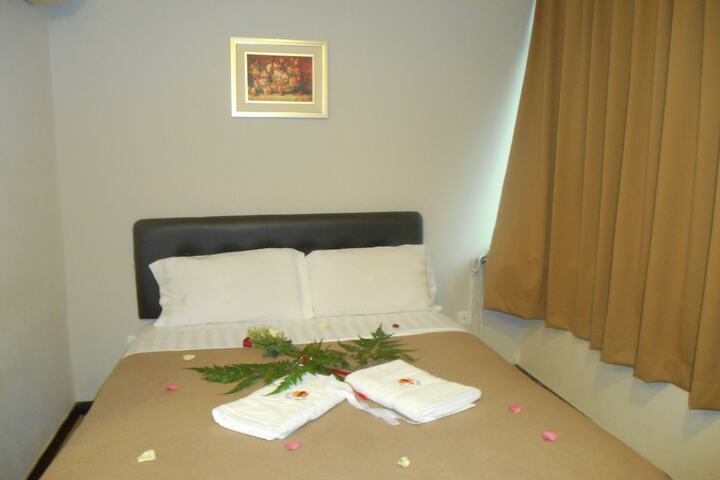 Room 13 of 41