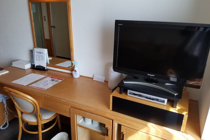 Room 6 of 62