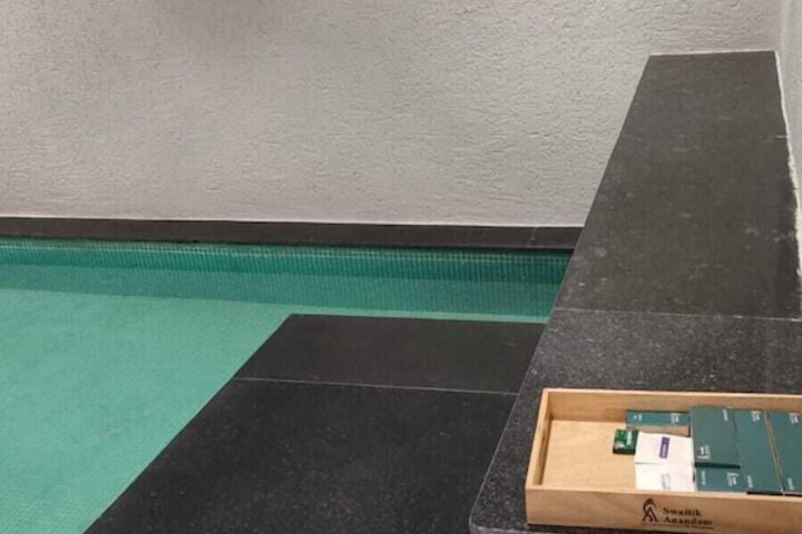 Pool 52 of 72