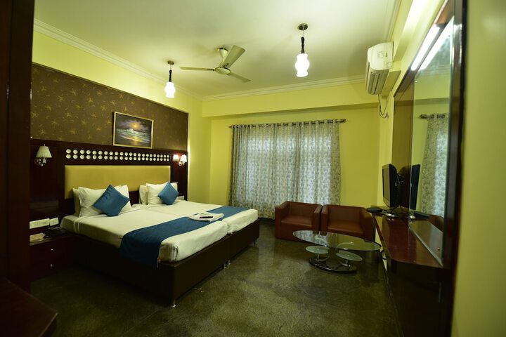 Room 14 of 25