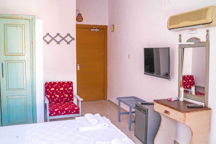 Room 46 of 228
