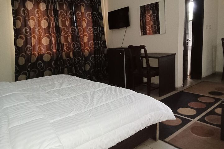 Room 21 of 39