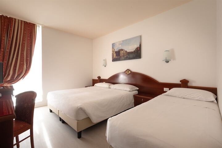 Room 15 of 60