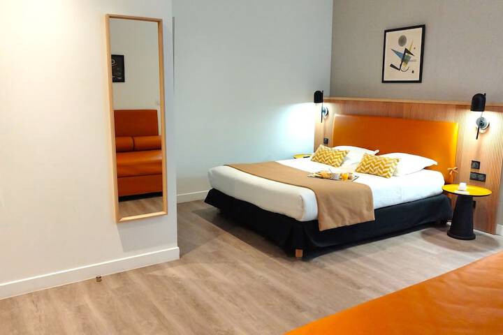 Room 33 of 75