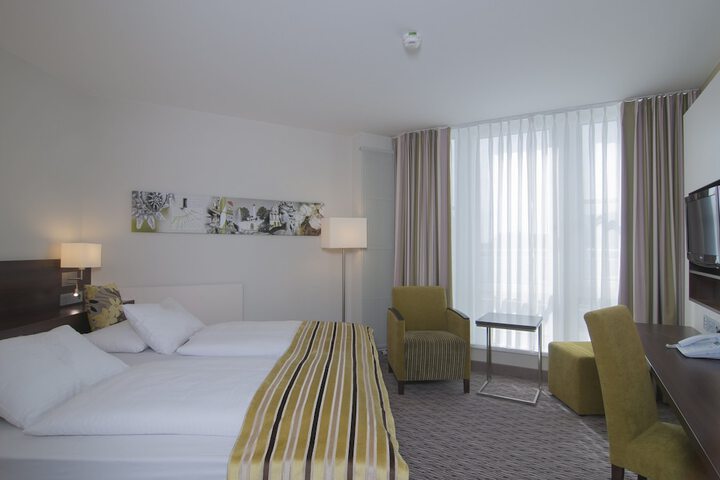 Room 46 of 193