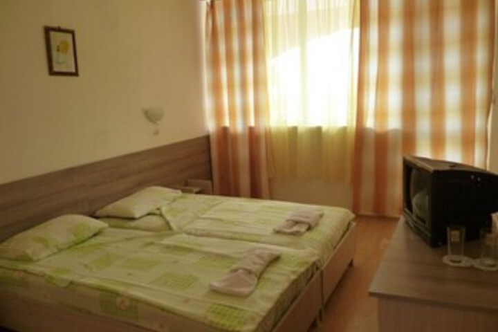 Room 26 of 33