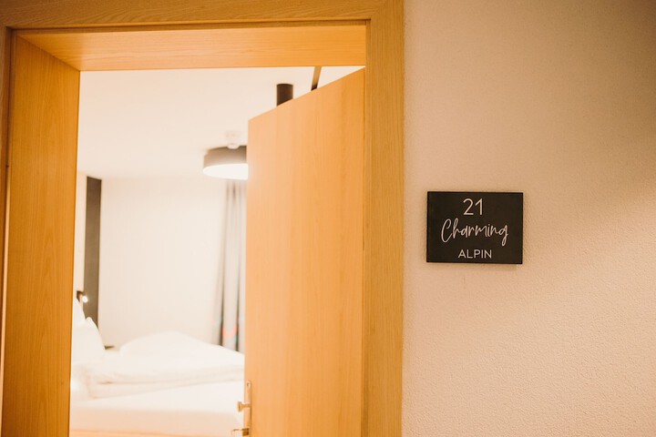Hotel 5 of 117