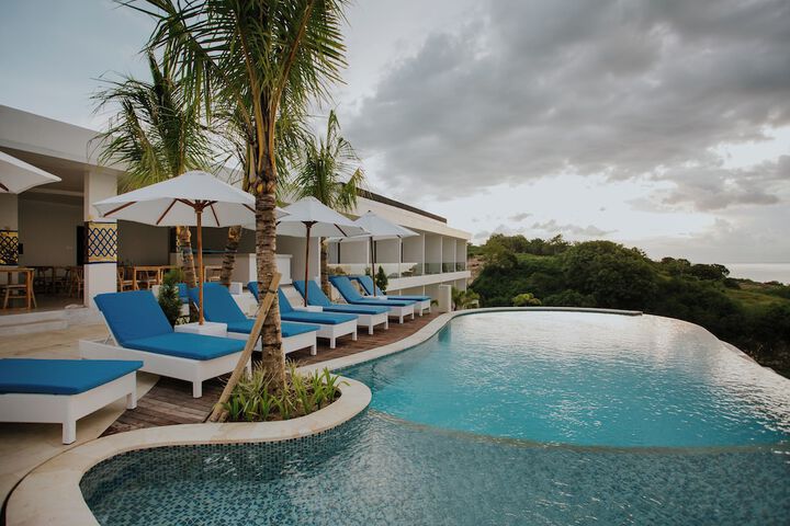 Pool 19 of 26