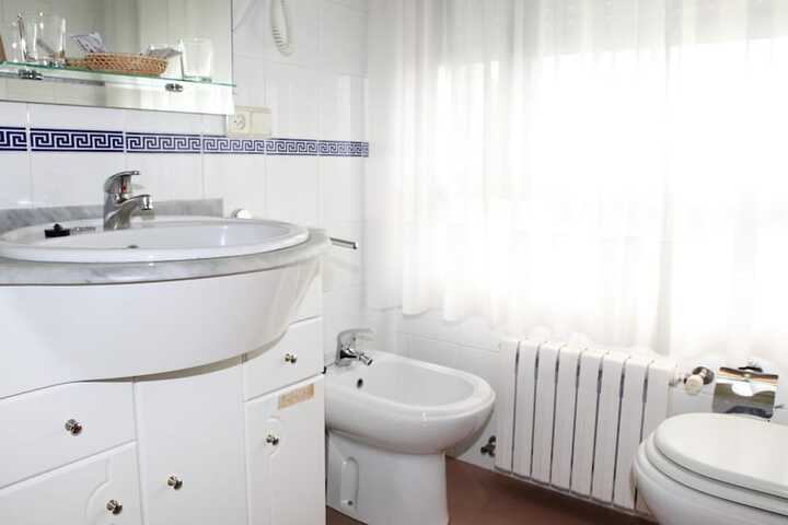 Room 15 of 22