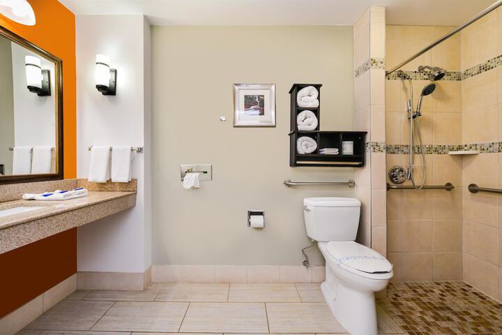 2 Queen Accessible Communication Assistance Roll in Shower Full Breakfast (1 of 13)