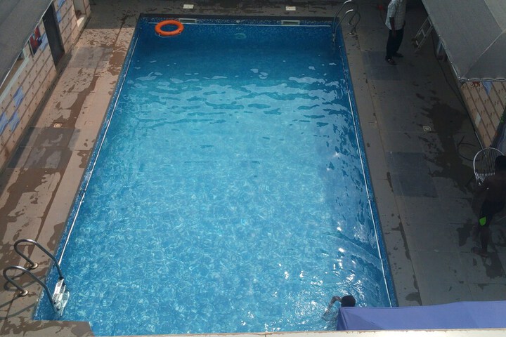 Pool 28 of 44