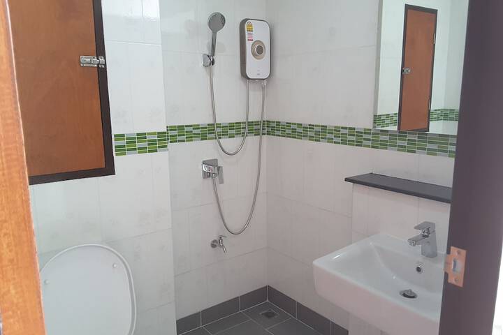Room 48 of 94