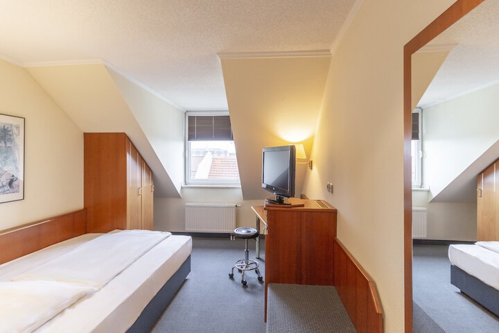 Room 46 of 114