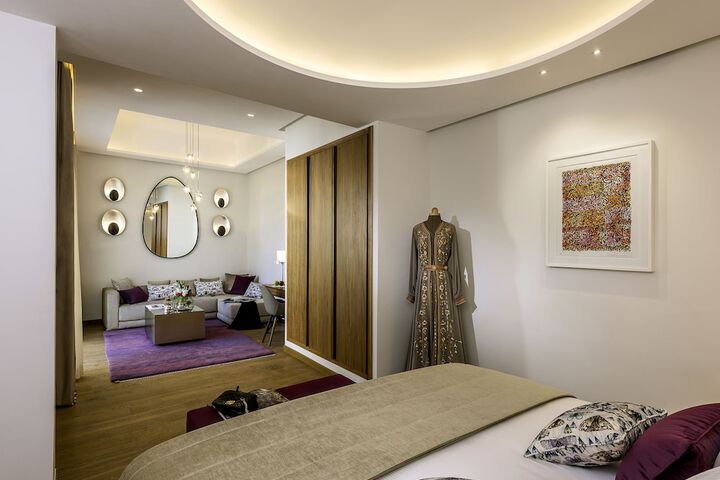Room 8 of 84