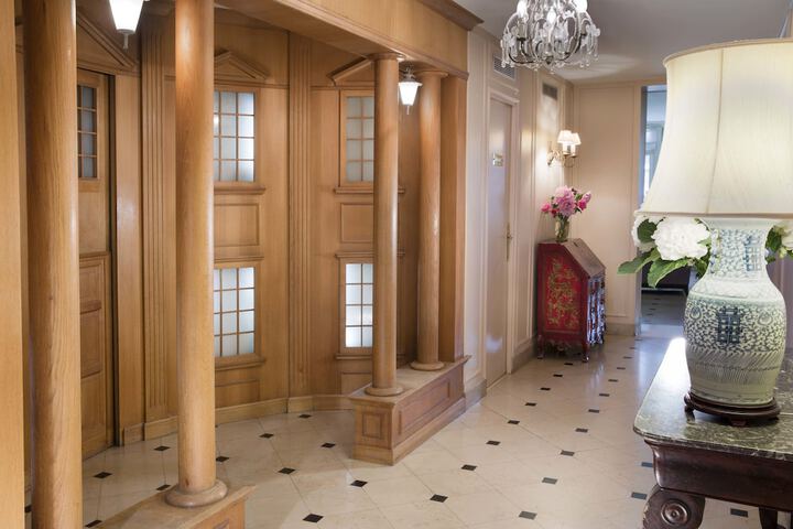 Ballroom/Hall 59 of 61