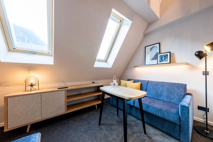 Room 47 of 83