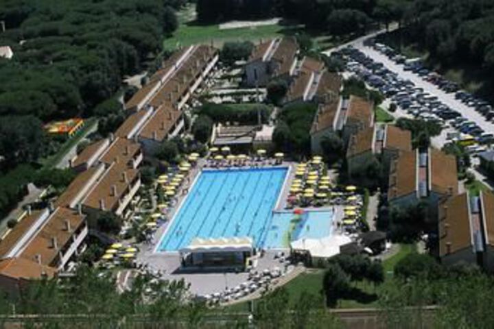 Pool 38 of 51