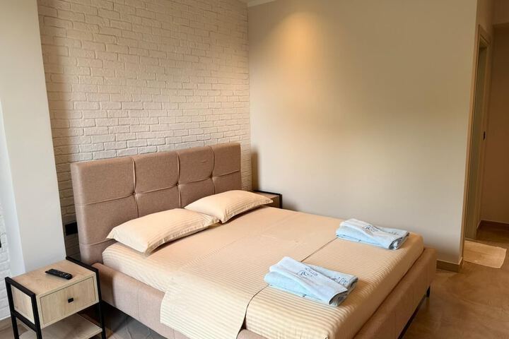 Room 6 of 95