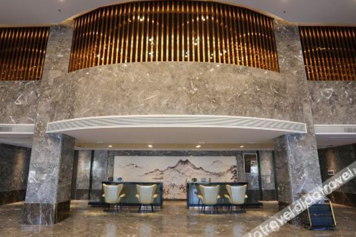 Hotel Interior 11 of 33