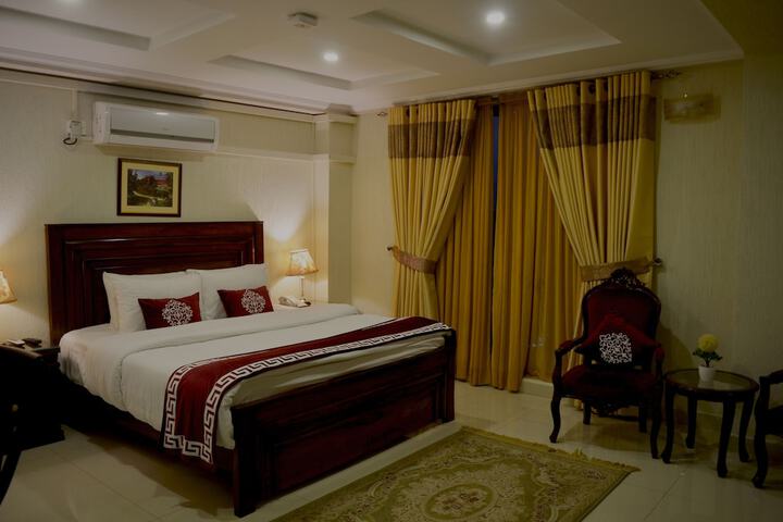 Room 28 of 83