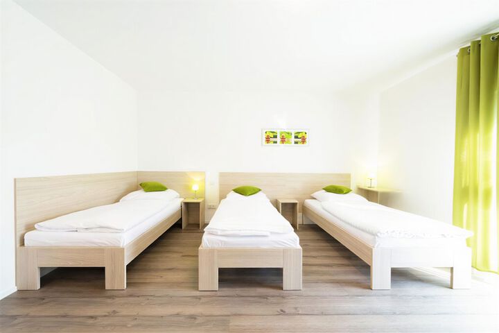 Room 12 of 20
