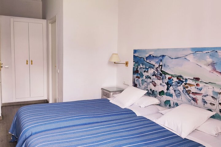 Room 12 of 48