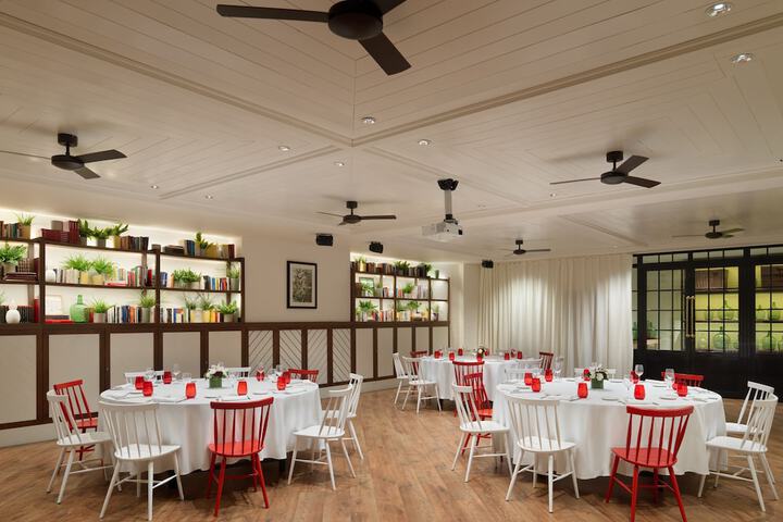 Ballroom/Hall 86 of 121