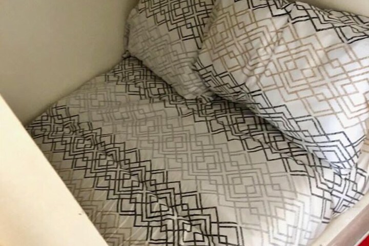 Room 4 of 68