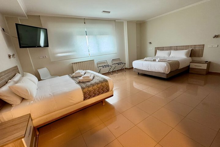 Room 8 of 38
