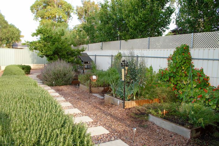 Hotel Exterior 21 of 23