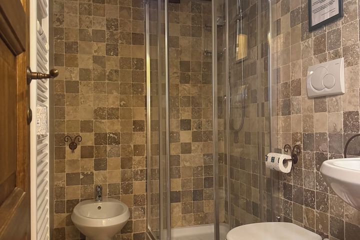 Room 148 of 177