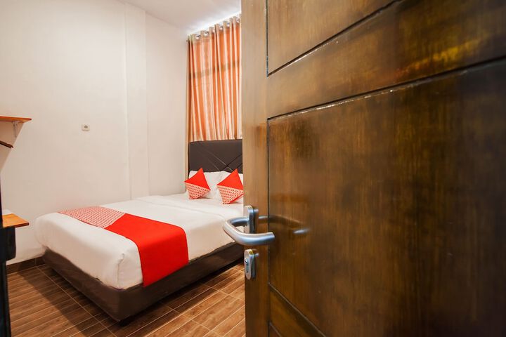 Room 5 of 23