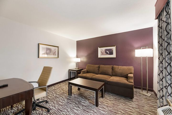 Room 41 of 62