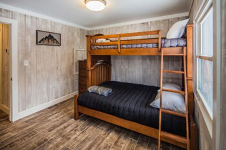 Room 16 of 22