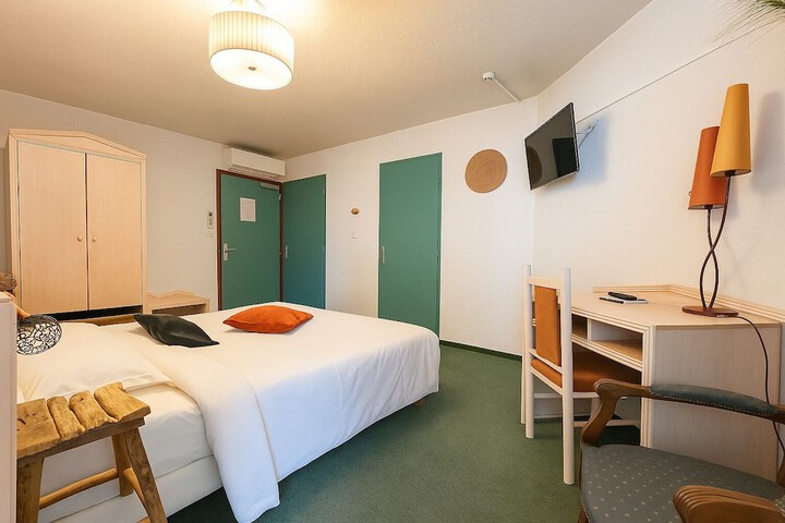 Room 19 of 50
